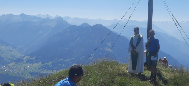 Gipfelmesse Hüttenkopf 2022